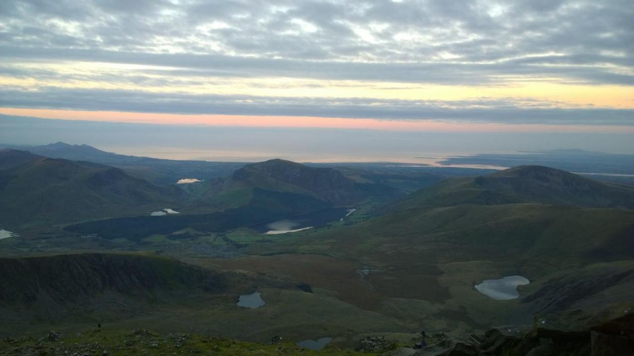 Zip Cottage Sleeps 2-3 Climb Snowdon Zip World Tanygrisiau Exteriör bild